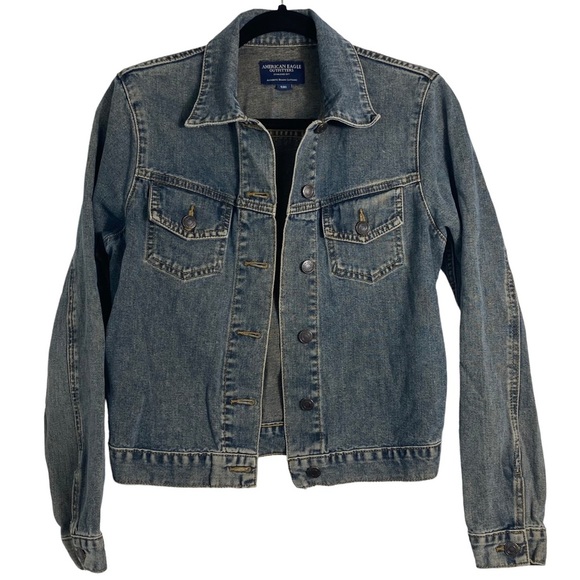 American Eagle Outfitters Jackets & Blazers - American Eagle Women’s 100% Cotton Made In USA Denim Jean Jacket, EUC, Size S